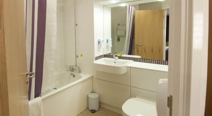 Premier Inn London City Exterior photo