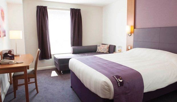 Premier Inn London City Exterior photo